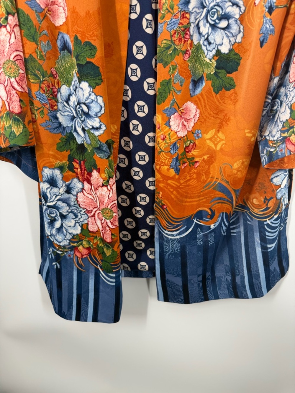 Chico’s Drama Printed Orange and Blue Kimono - Picture 5 of 12